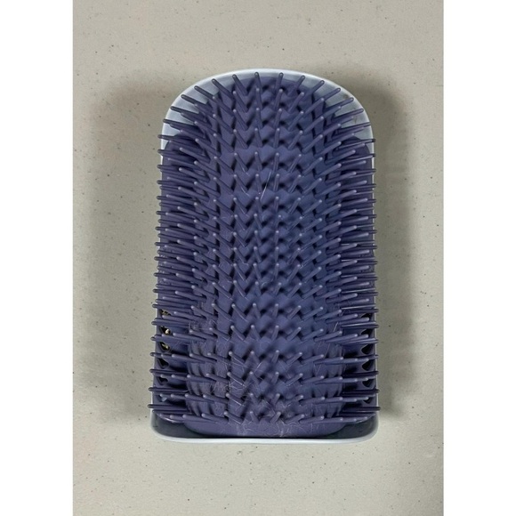 Corner Wall Cat Pet Brush Grooming Tool with Slots for Catnip on the Sides 🐈‍⬛ - Picture 4 of 5